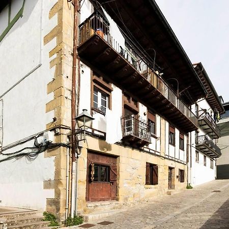 Апартаменты Sorgin-Etxe. Basquenjoy Хондаррибиа Экстерьер фото